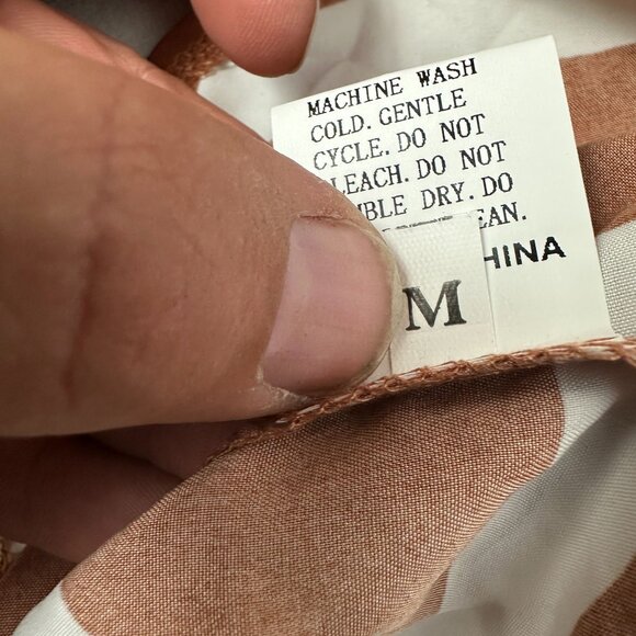 Geometric Pattern Brown & White Womens Button-Up Shirt Size Medium - Picture 3 of 5